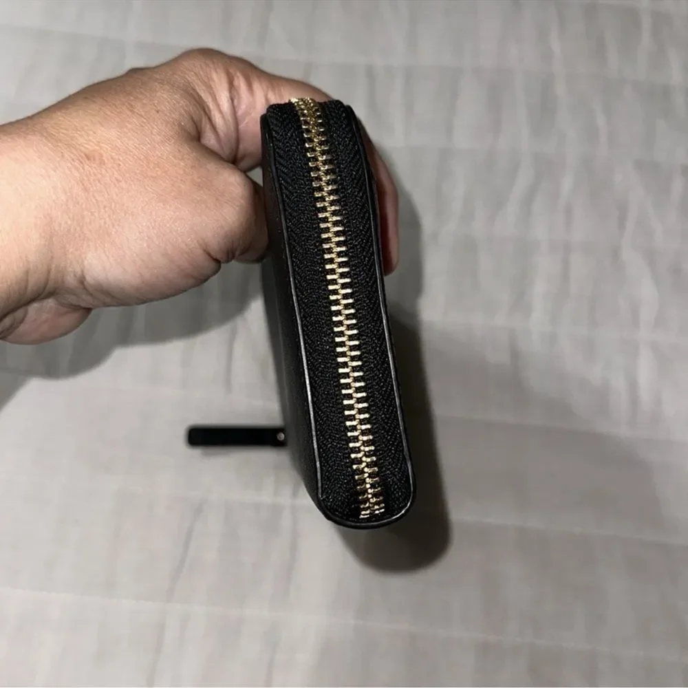 kate spade Newbury Lane Neda Black Saffiano Leather Zip Wallet